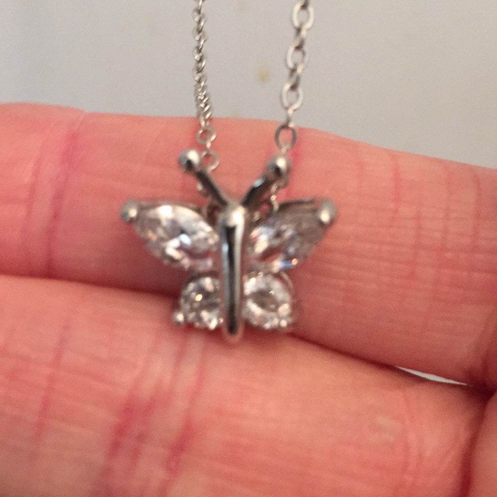 Butterfly necklace with matching earrings set - Picture 2 of 4